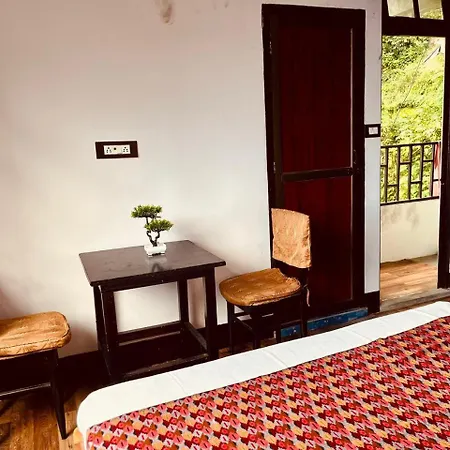 Forest Lodge - 80 Mts From Mall Road Darjeeling  Exterior photo