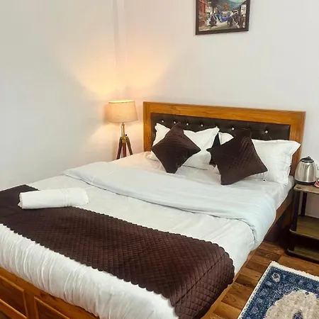 Forest Lodge - 80 Mts From Mall Road Darjeeling  Exterior photo
