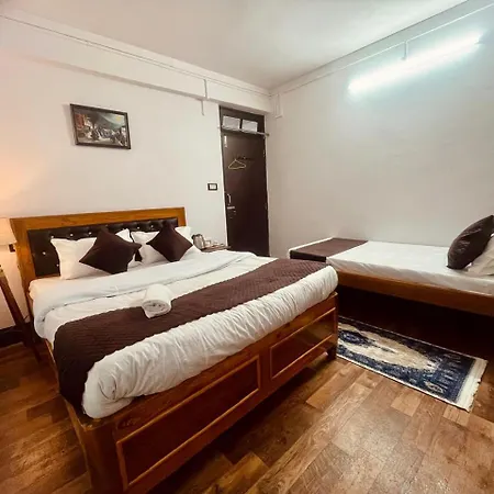 Forest Lodge - 80 Mts From Mall Road Darjeeling  Exterior photo