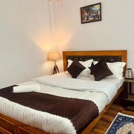 Forest Lodge - 80 Mts From Mall Road Darjeeling  Exterior photo