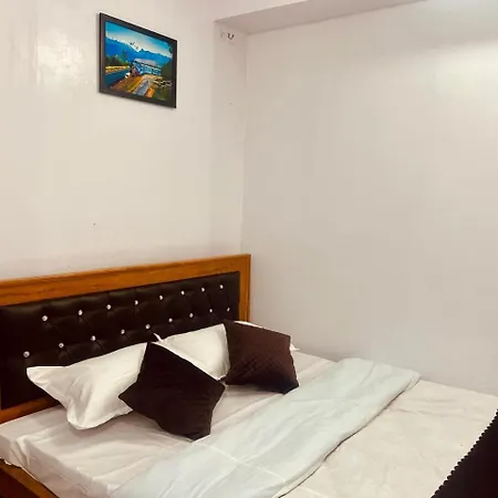 Forest Lodge - 80 Mts From Mall Road Darjeeling  Exterior photo
