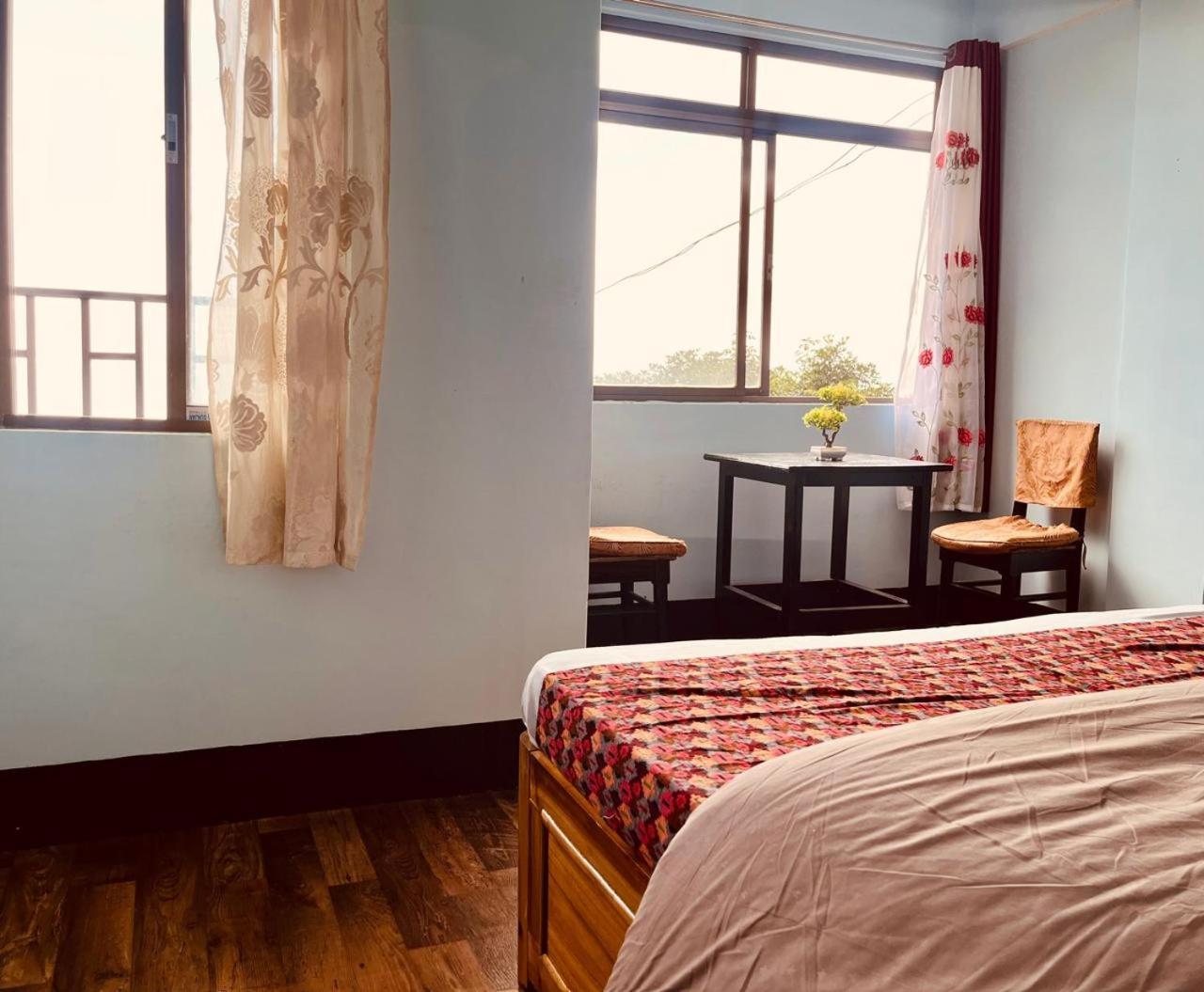Forest - 80 Mts From Mall Road