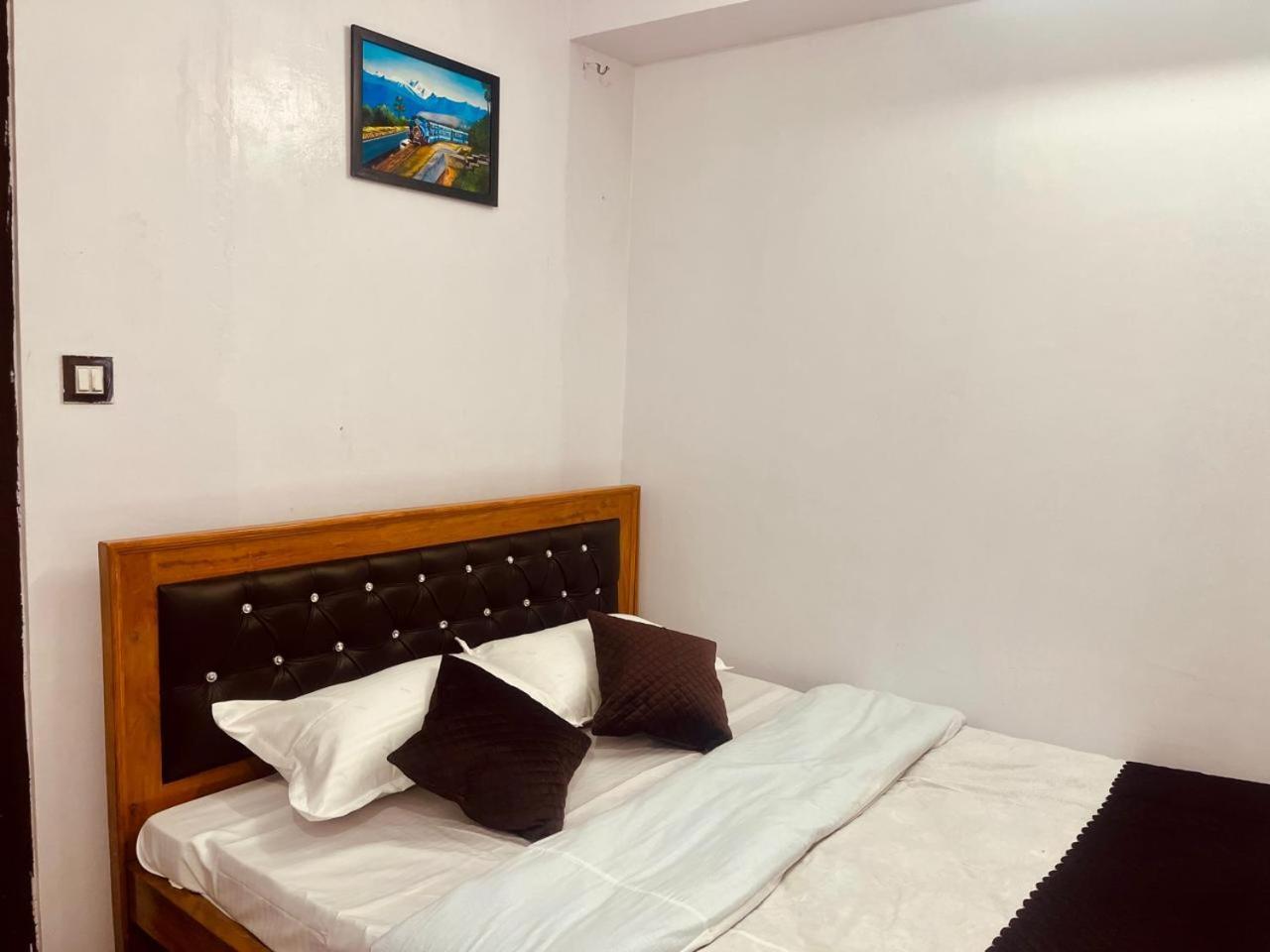 Forest - 80 Mts From Mall Road * Darjeeling (West Bengal)